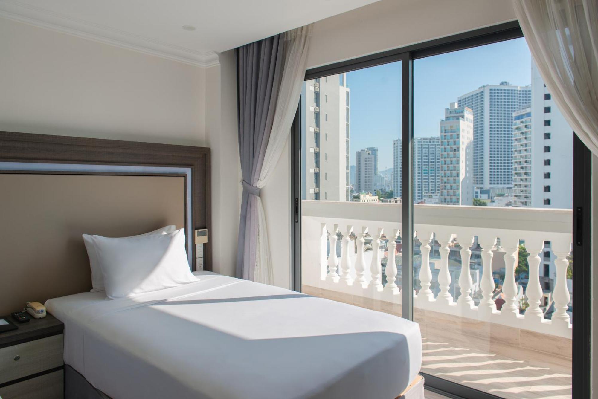Seven Seas Hotel Nha Trang Exterior photo